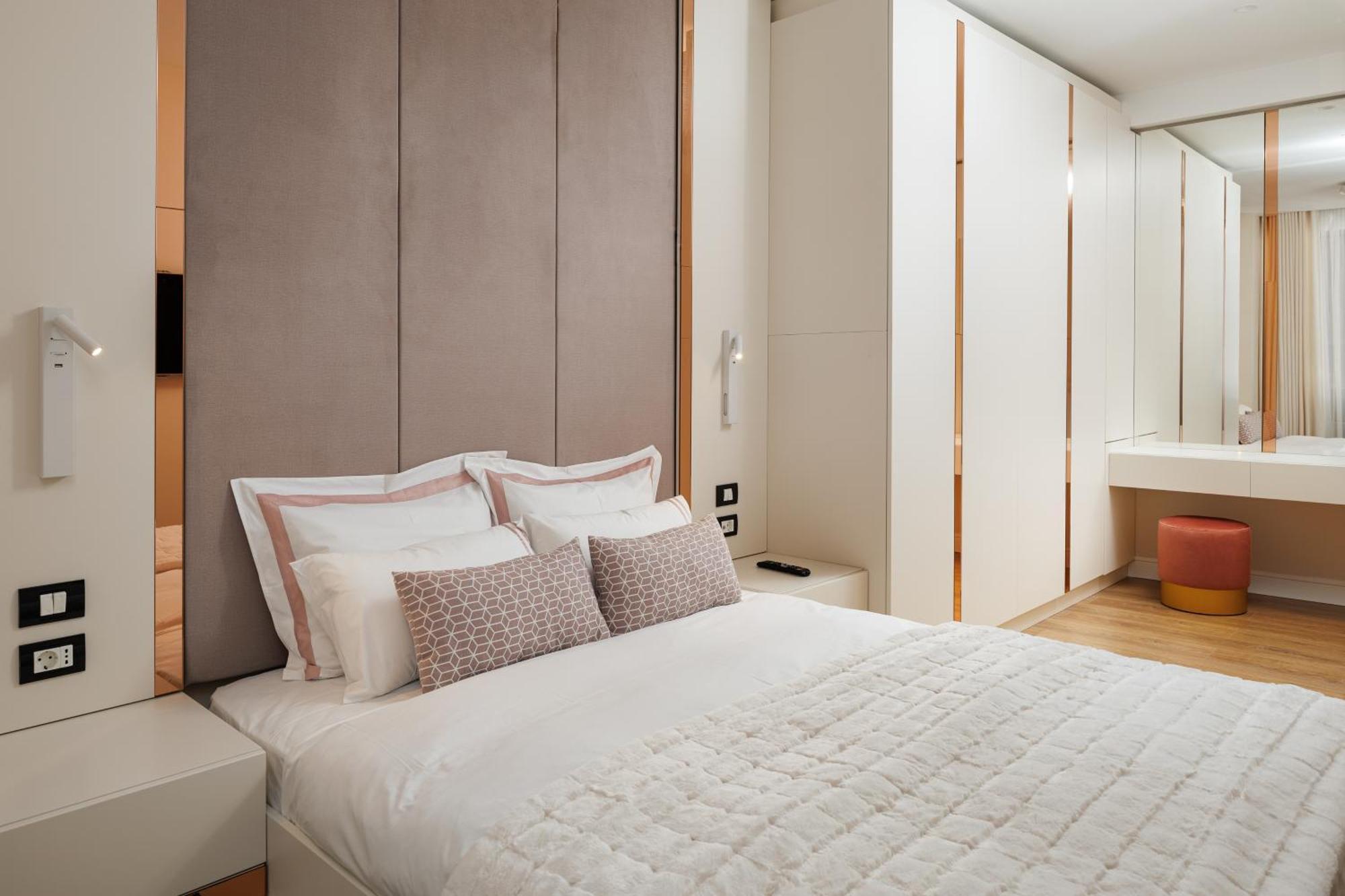 Skylark 4* Brasov