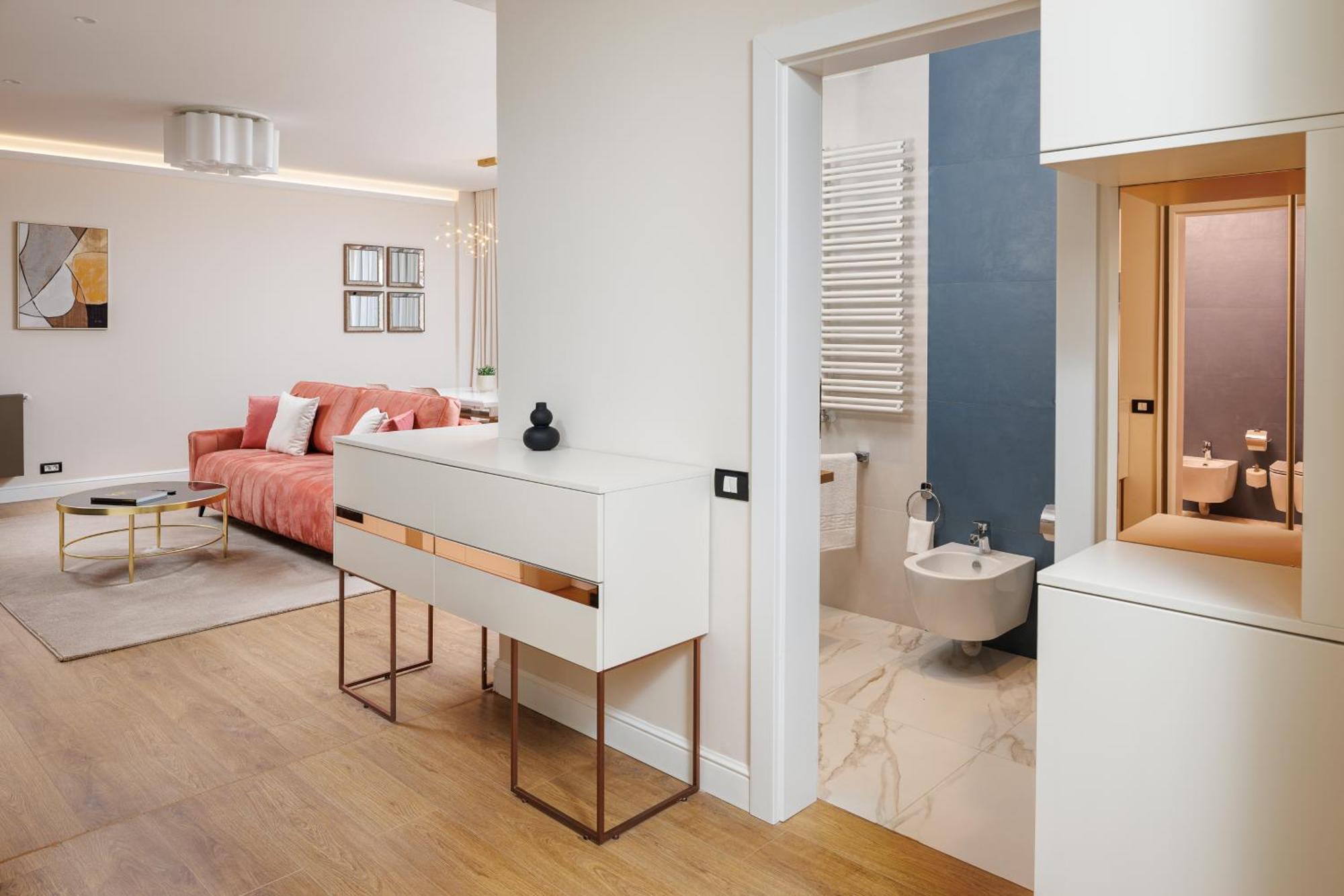 Skylark Apartment 4*